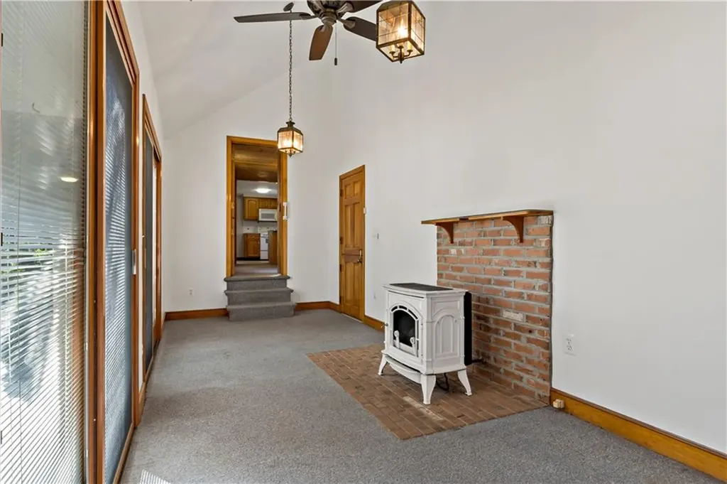 23 Terrace Drive Bristol RI 02809