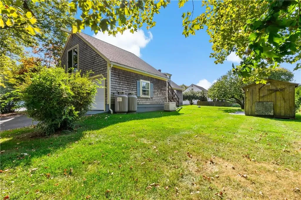 23 Terrace Drive Bristol RI 02809