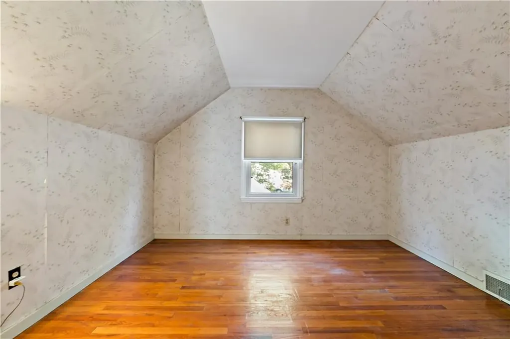 23 Terrace Drive Bristol RI 02809