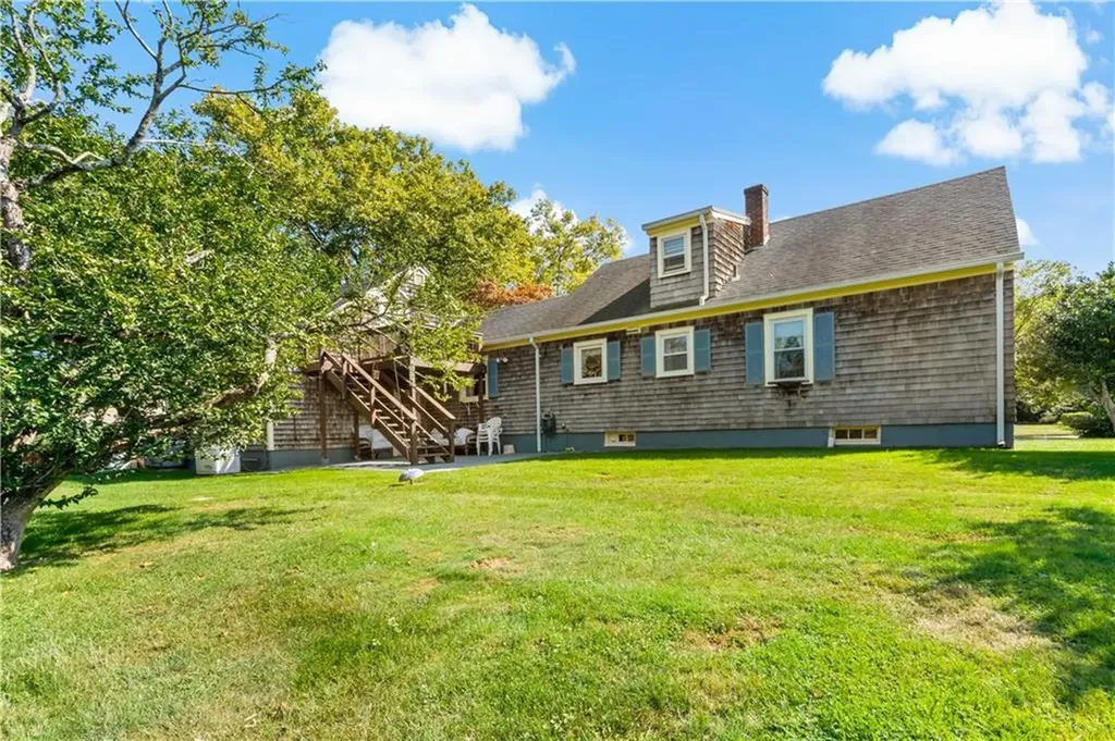 23 Terrace Drive Bristol RI 02809