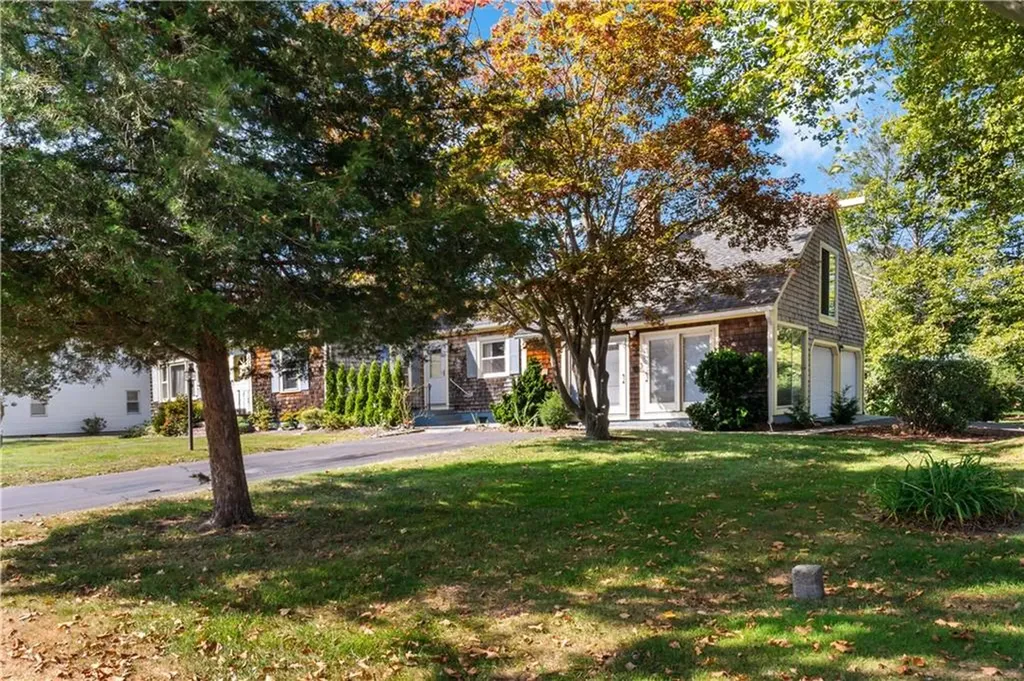 23 Terrace Drive Bristol RI 02809