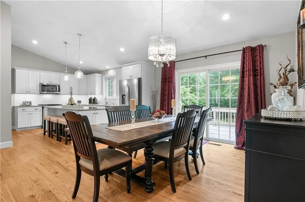 11 Carriage Hill Road Scituate RI 02857