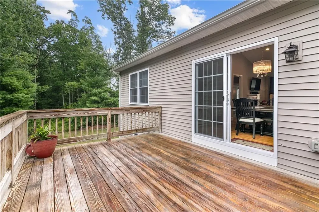 11 Carriage Hill Road Scituate RI 02857