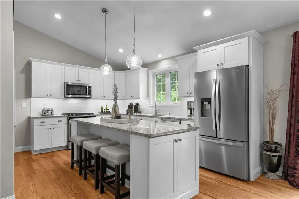 11 Carriage Hill Road Scituate RI 02857