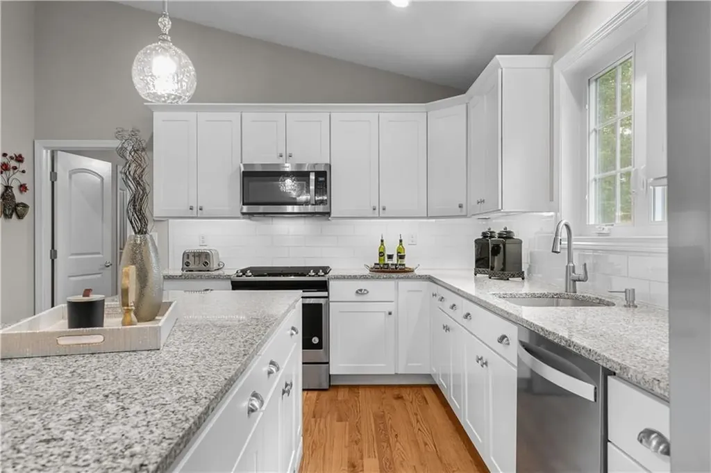 11 Carriage Hill Road Scituate RI 02857