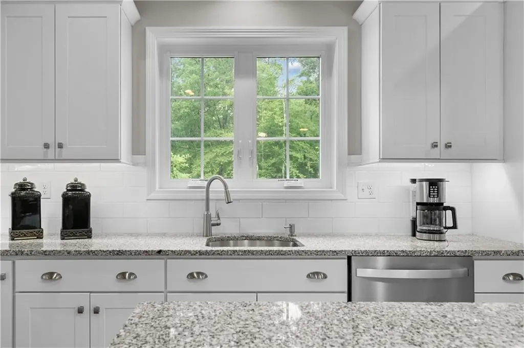 11 Carriage Hill Road Scituate RI 02857