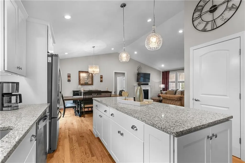 11 Carriage Hill Road Scituate RI 02857