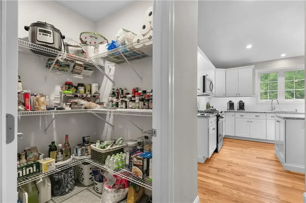 11 Carriage Hill Road Scituate RI 02857