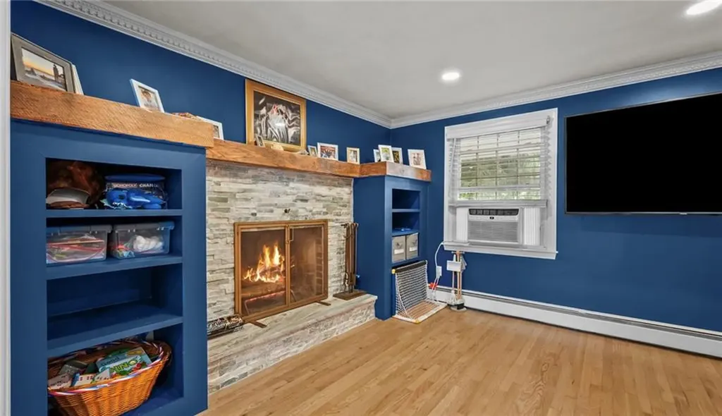 8 Green Valley Drive Johnston RI 02919