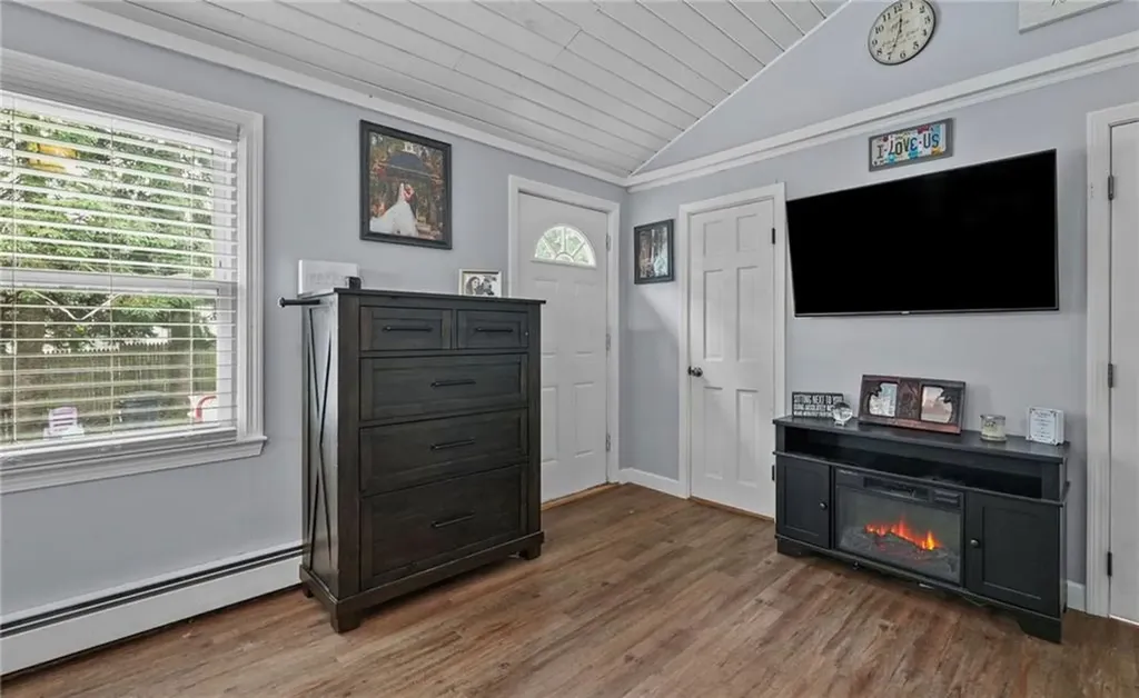 8 Green Valley Drive Johnston RI 02919