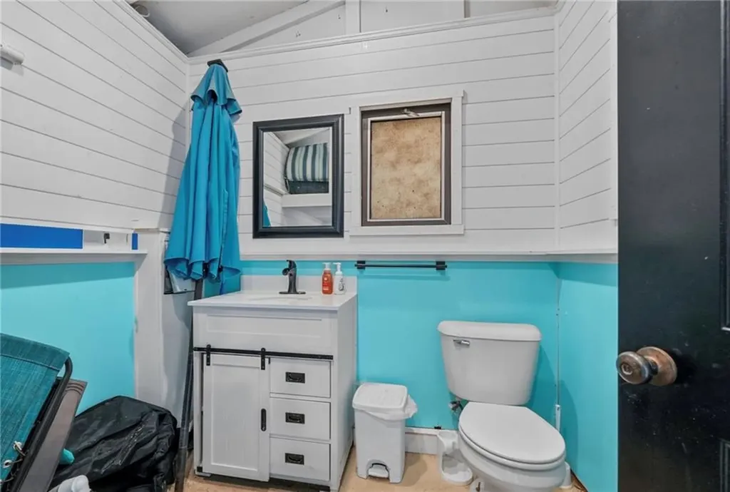 8 Green Valley Drive Johnston RI 02919