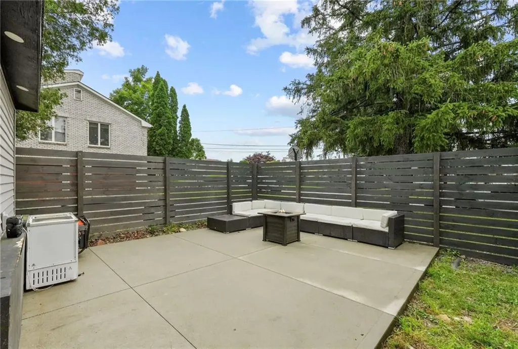 8 Green Valley Drive Johnston RI 02919