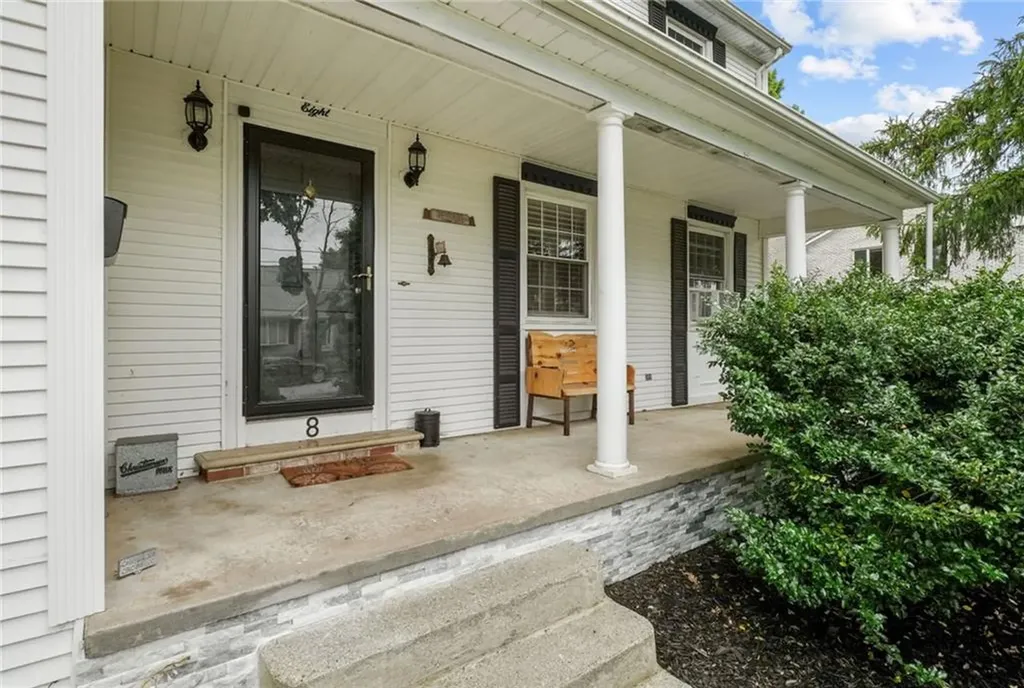 8 Green Valley Drive Johnston RI 02919