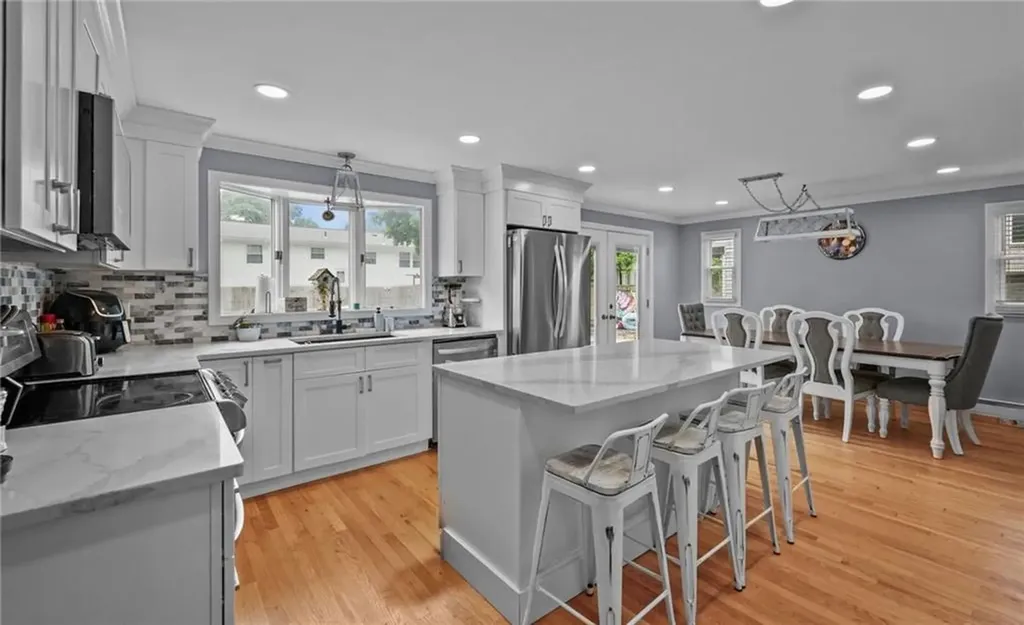 8 Green Valley Drive Johnston RI 02919