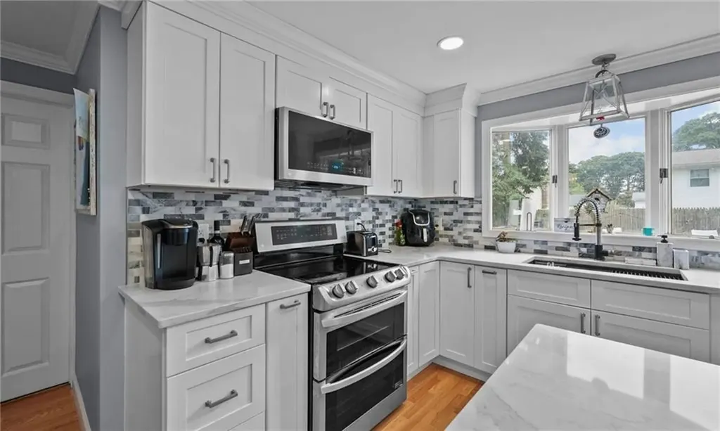 8 Green Valley Drive Johnston RI 02919