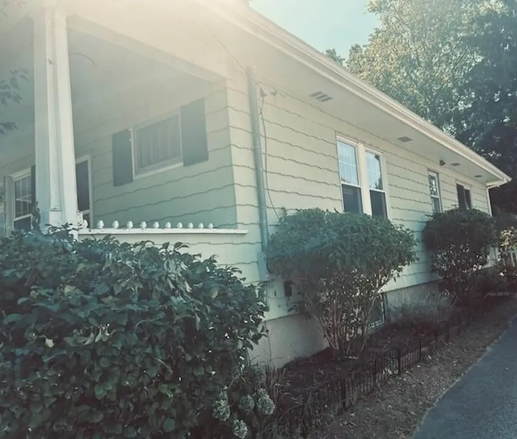26 Ruxton Street Cranston RI 02910
