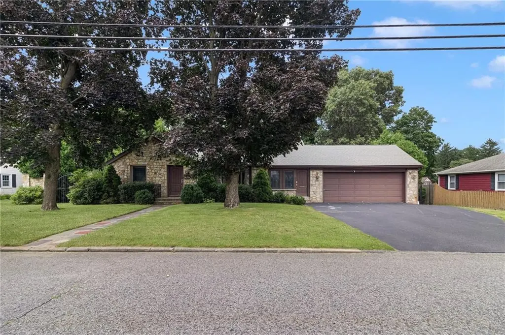 144 Lawnacre Drive Cranston RI 02920