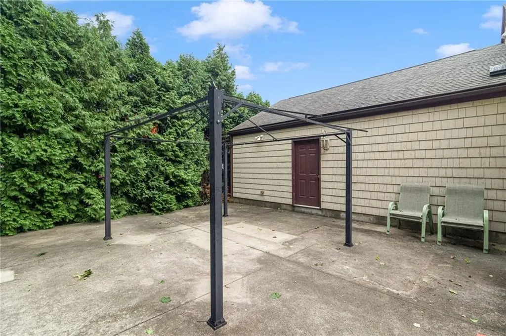 144 Lawnacre Drive Cranston RI 02920