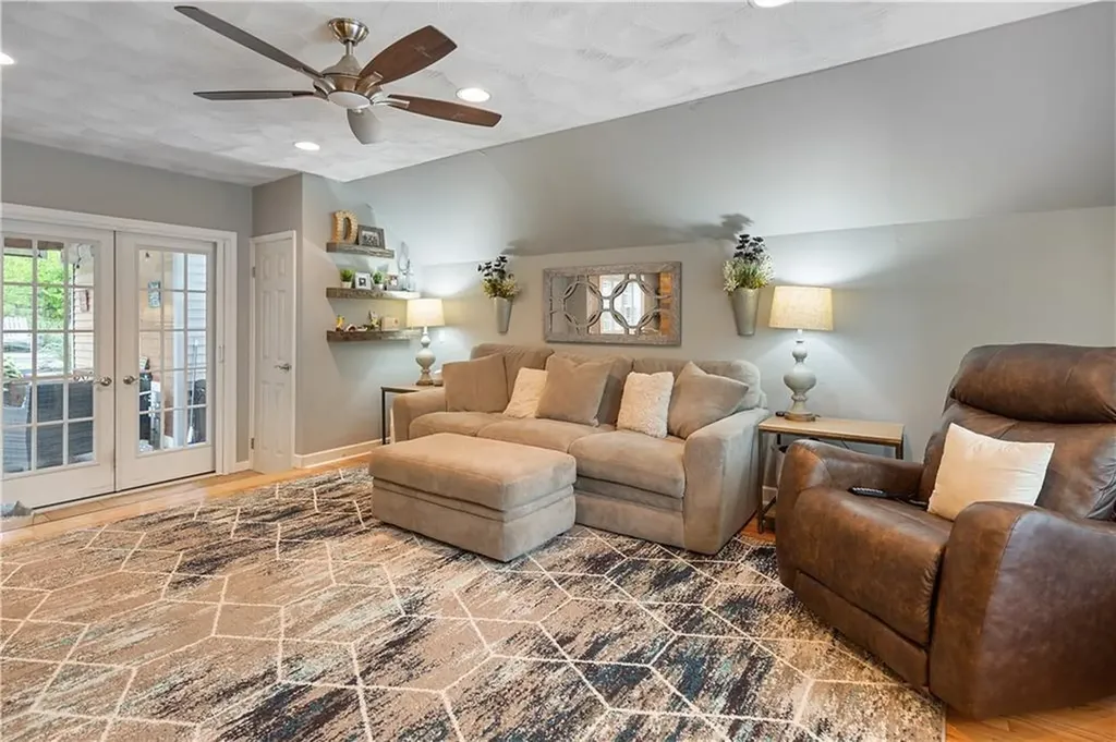 21 Kearsarge Drive Cranston RI 02920