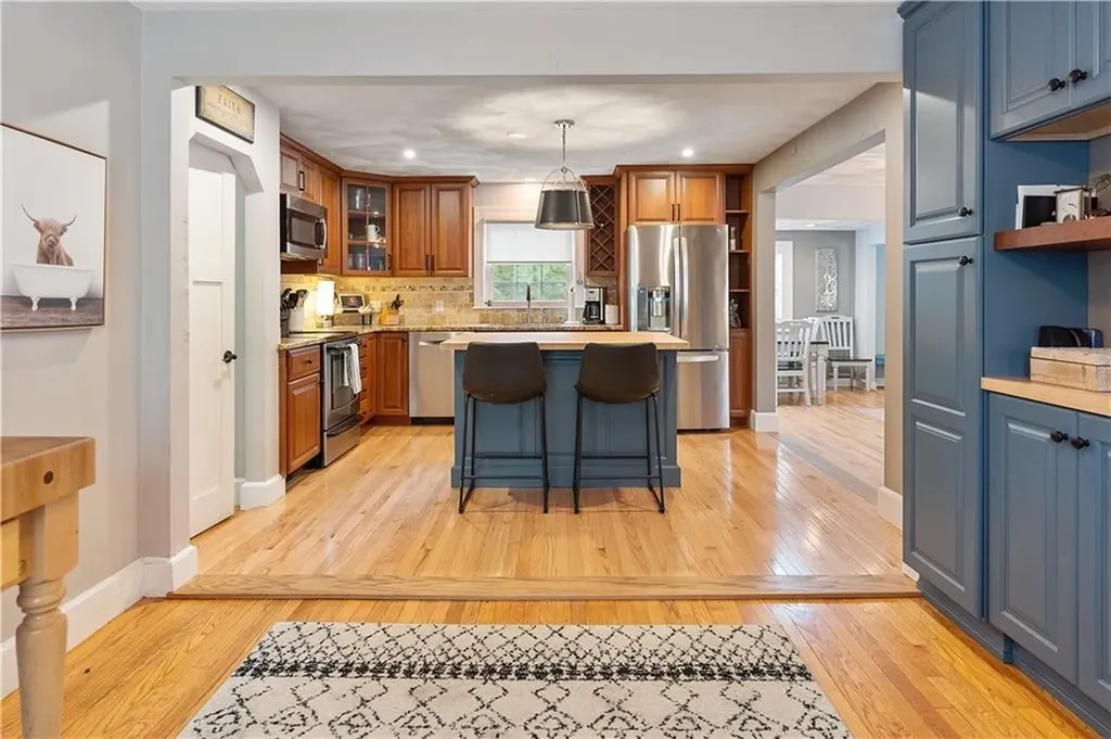 21 Kearsarge Drive Cranston RI 02920