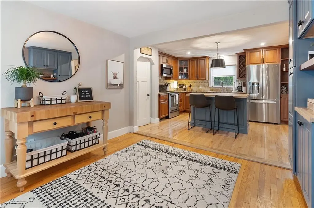 21 Kearsarge Drive Cranston RI 02920