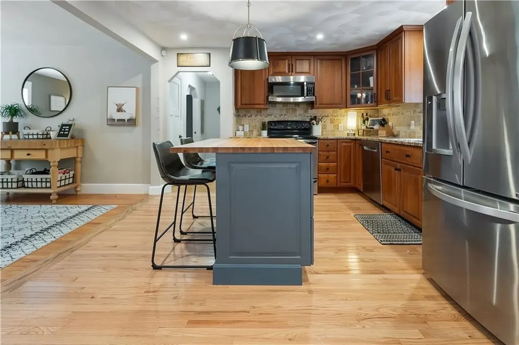 21 Kearsarge Drive Cranston RI 02920