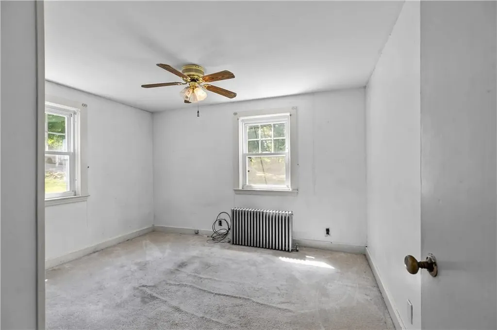 18 Rocky Avenue Tiverton RI 02878