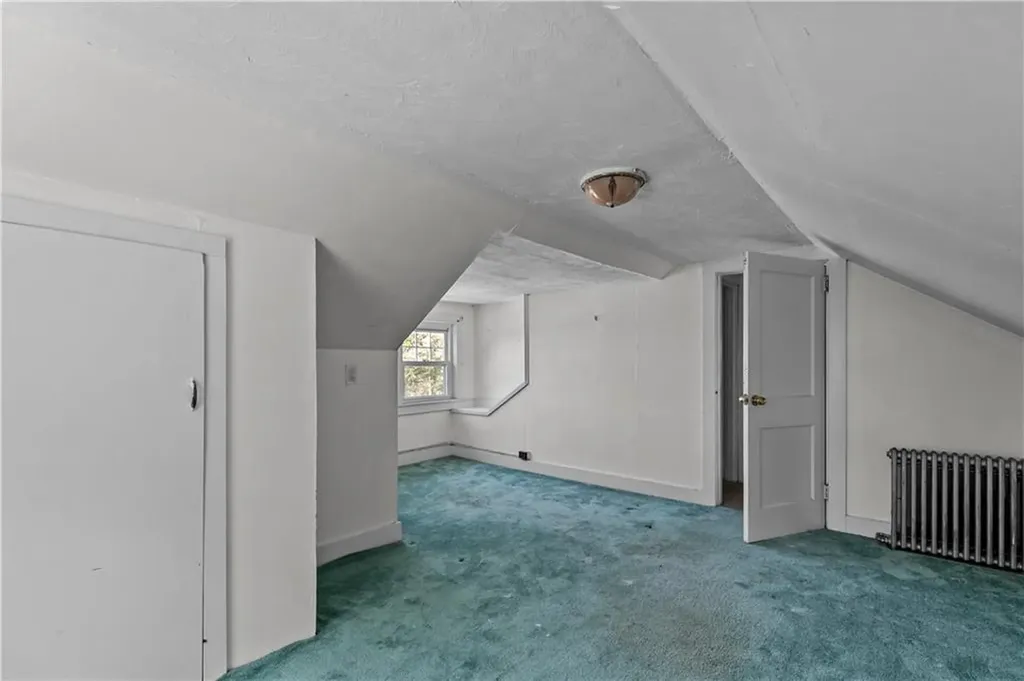 18 Rocky Avenue Tiverton RI 02878