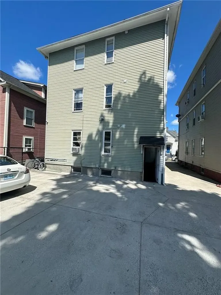 78 80 Potters Avenue Providence RI 02905