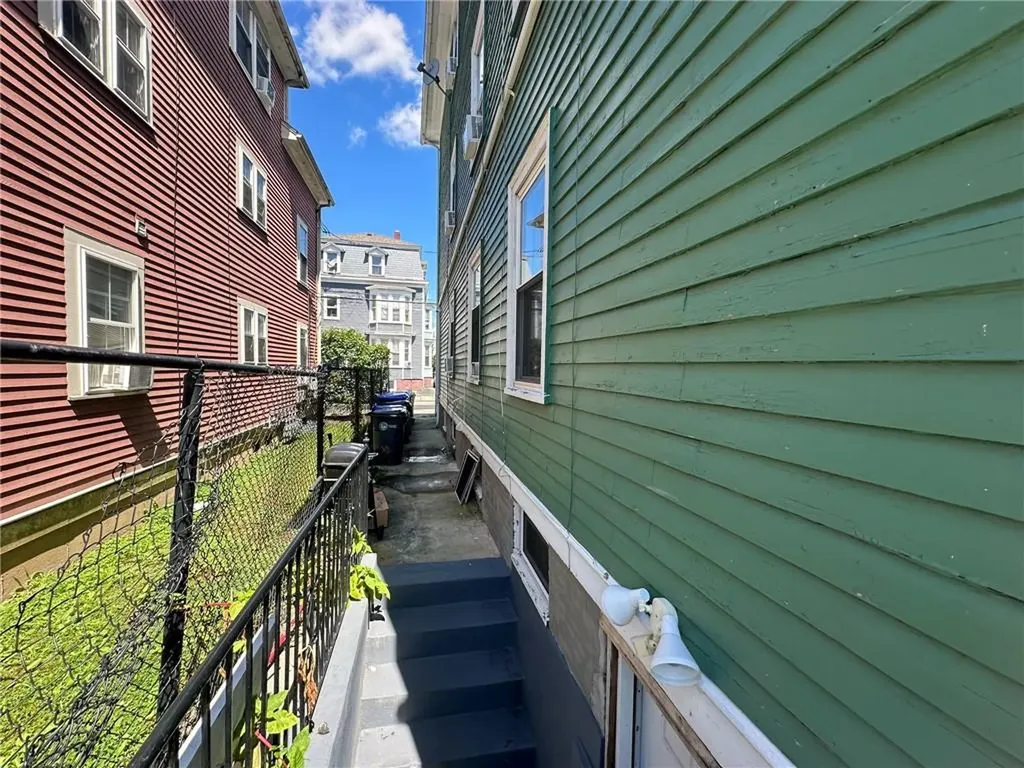 78 80 Potters Avenue Providence RI 02905