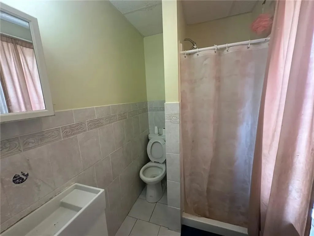 78 80 Potters Avenue Providence RI 02905