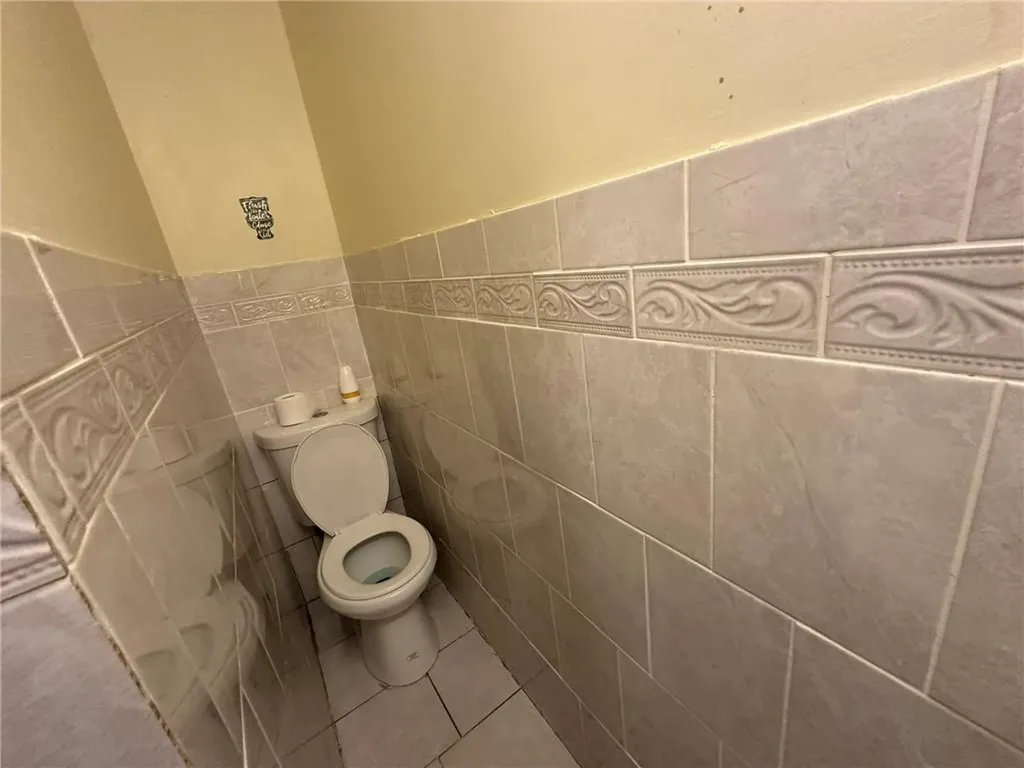 78 80 Potters Avenue Providence RI 02905