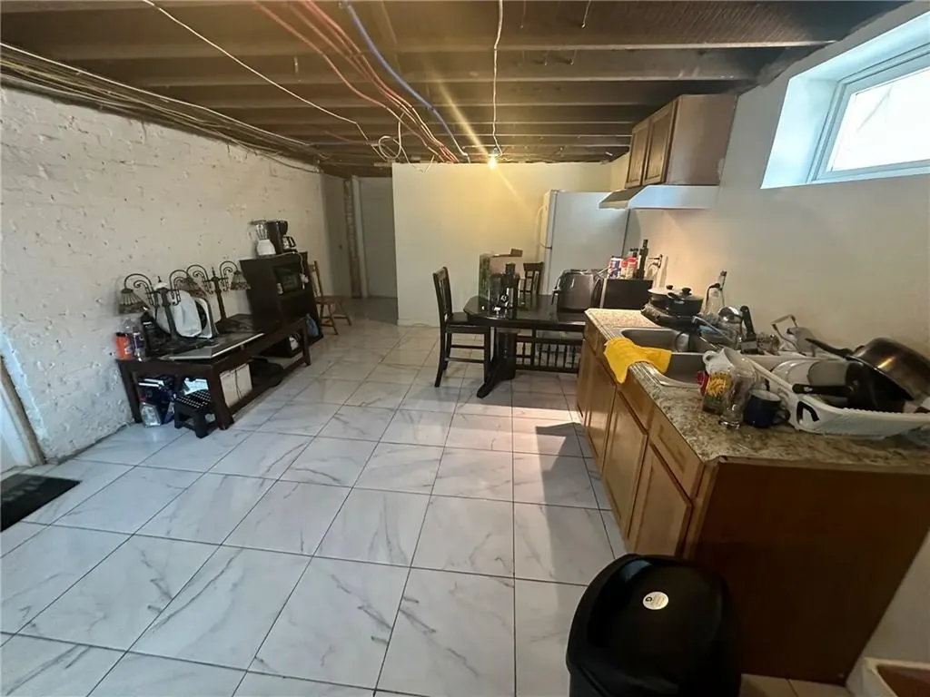 78 80 Potters Avenue Providence RI 02905
