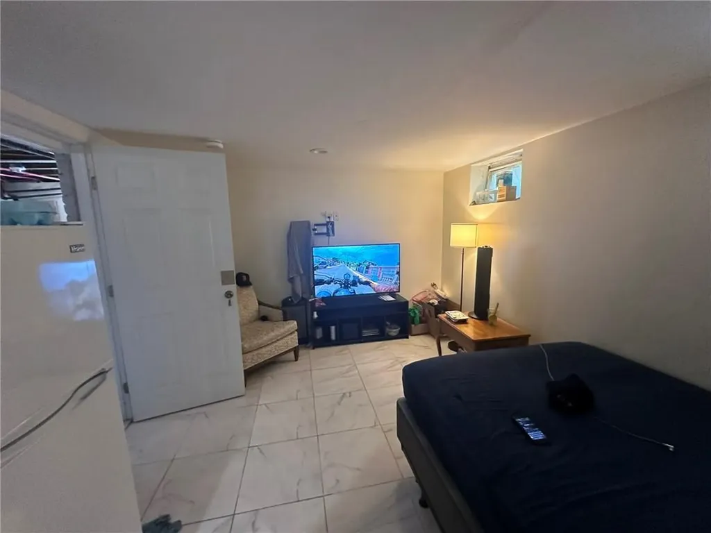 78 80 Potters Avenue Providence RI 02905