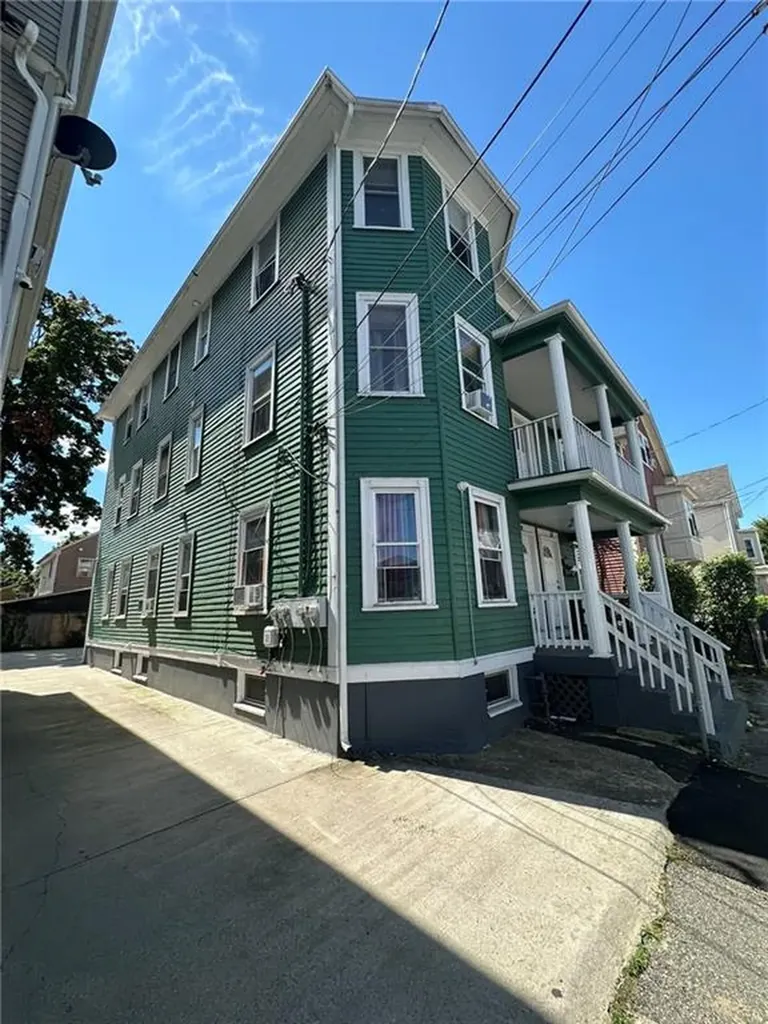 78 80 Potters Avenue Providence RI 02905
