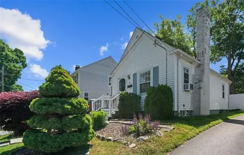 24 Ruxton Street Cranston RI 02910