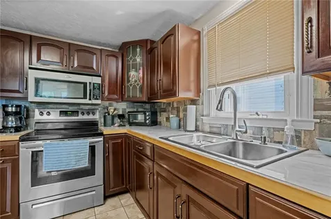 24 Ruxton Street Cranston RI 02910