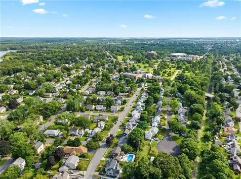 34 Tryon Avenue East Providence RI 02916