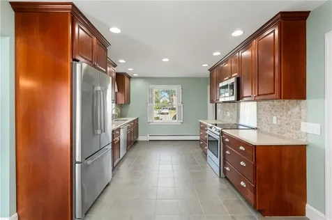 34 Tryon Avenue East Providence RI 02916