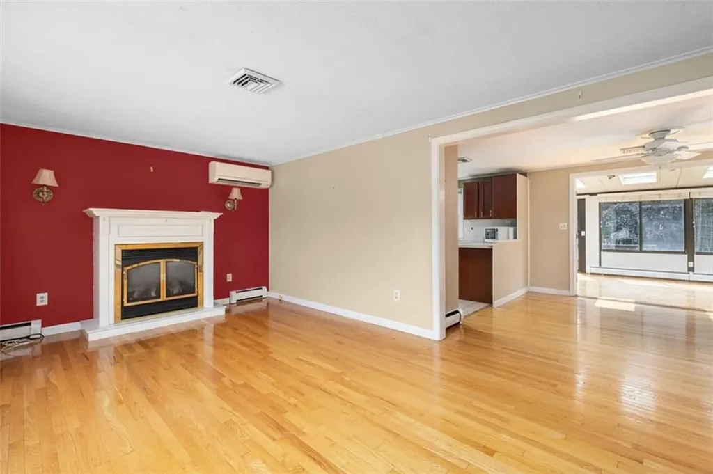 95 Amy Drive Cranston RI 02921