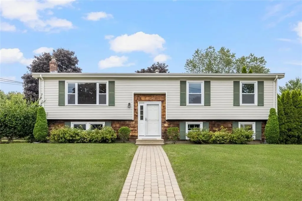 95 Amy Drive Cranston RI 02921