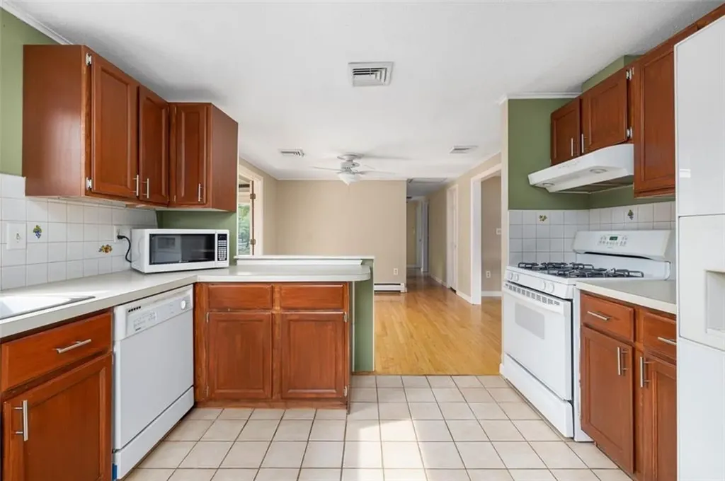 95 Amy Drive Cranston RI 02921