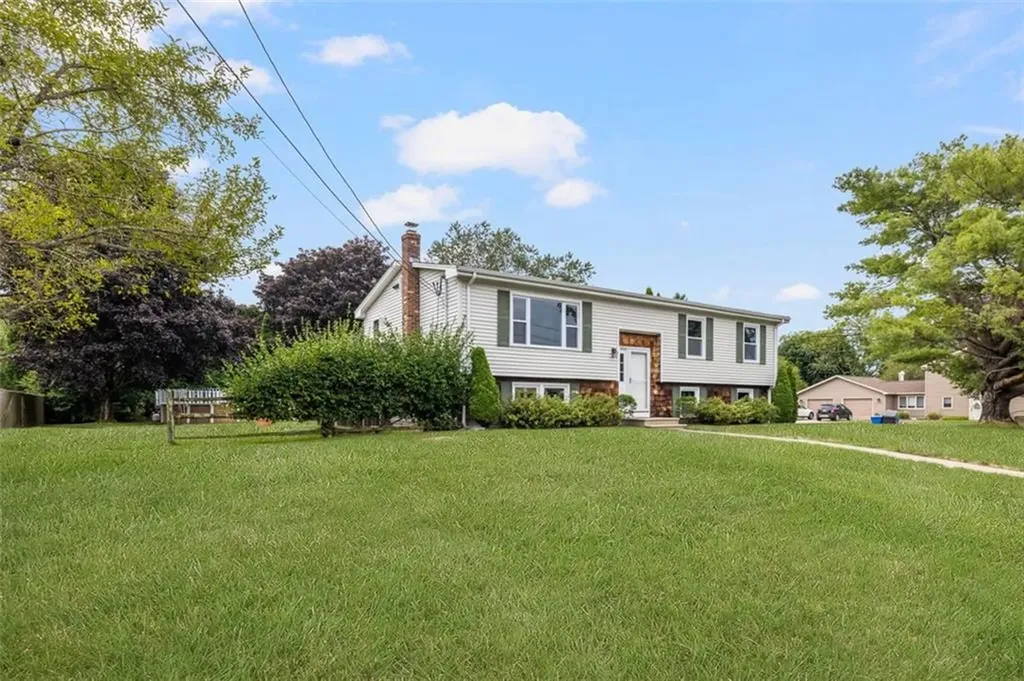 95 Amy Drive Cranston RI 02921