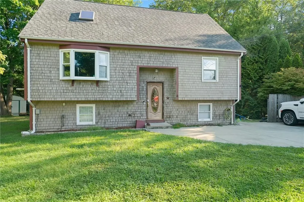 6 Jill Court East Providence RI 02915