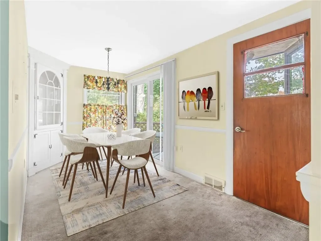 68 Hope Avenue Warwick RI 02889