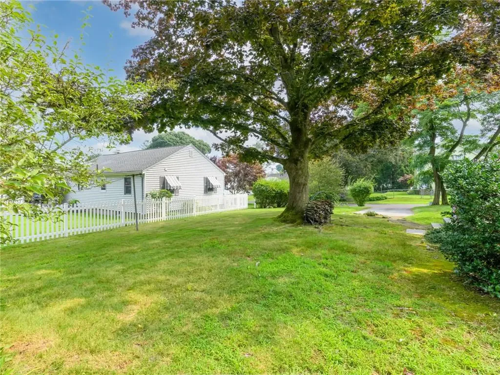 68 Hope Avenue Warwick RI 02889