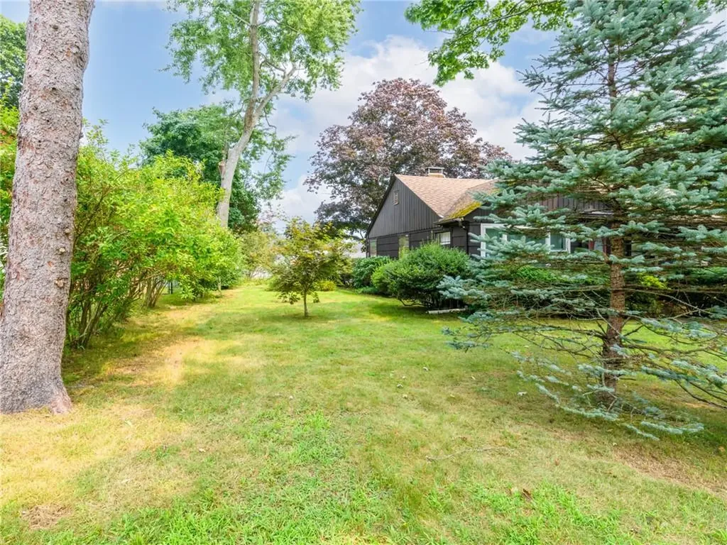 68 Hope Avenue Warwick RI 02889