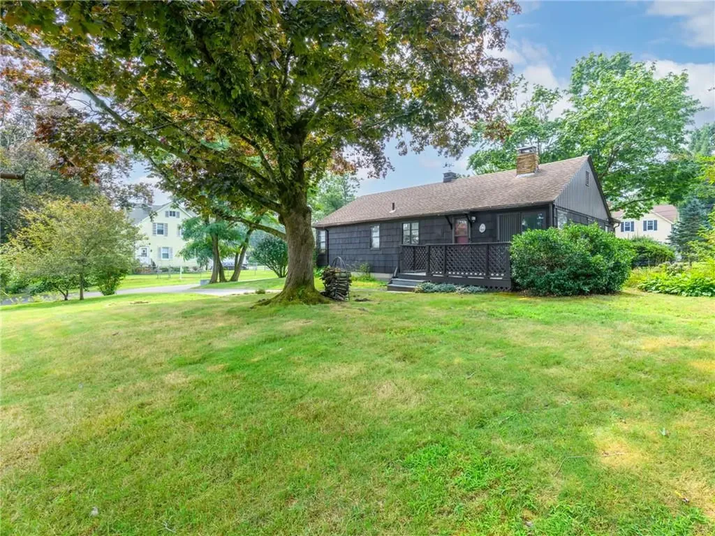 68 Hope Avenue Warwick RI 02889