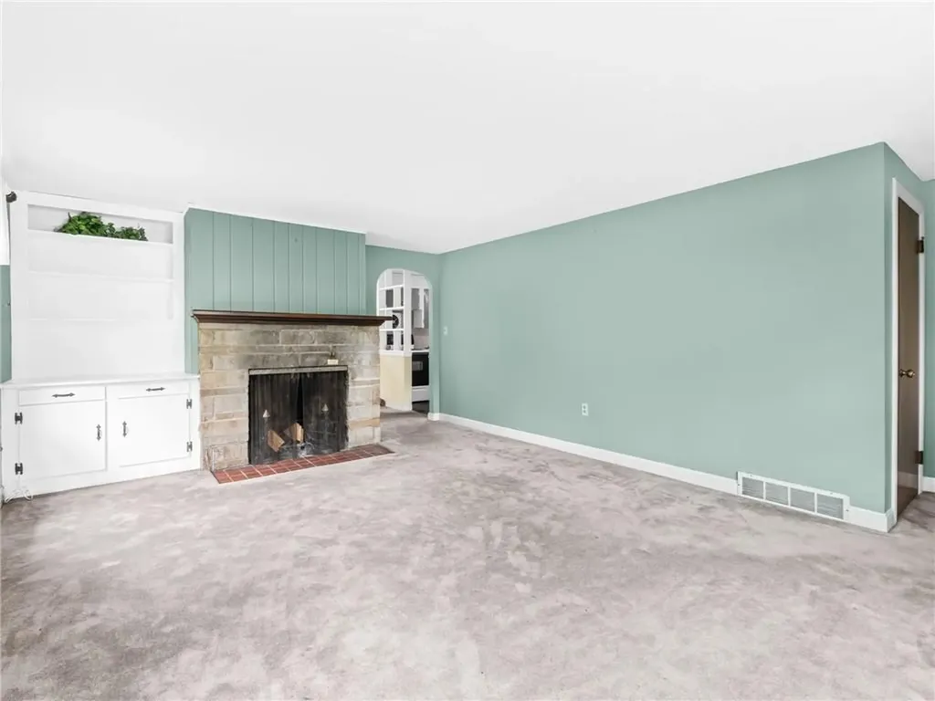 68 Hope Avenue Warwick RI 02889