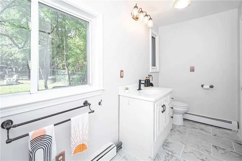 75 Glenco Road Warwick RI 02889